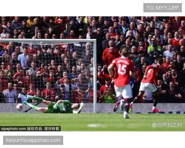 曼联进攻失效源于空间与连接崩塌，对赛季走势形成制约