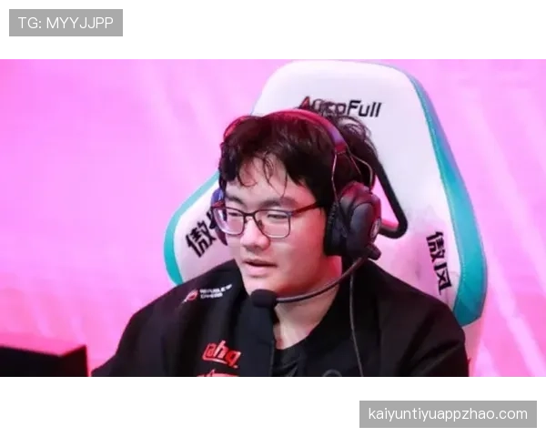 弧线远射撕防线，里瓦尔多角色转变关键战更胜以往